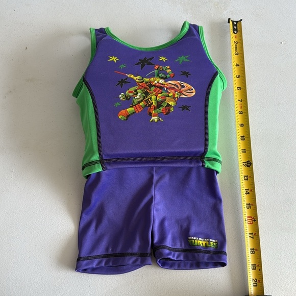 🏁 Ninja turtle flotation suit size 4-6 - Picture 2 of 4